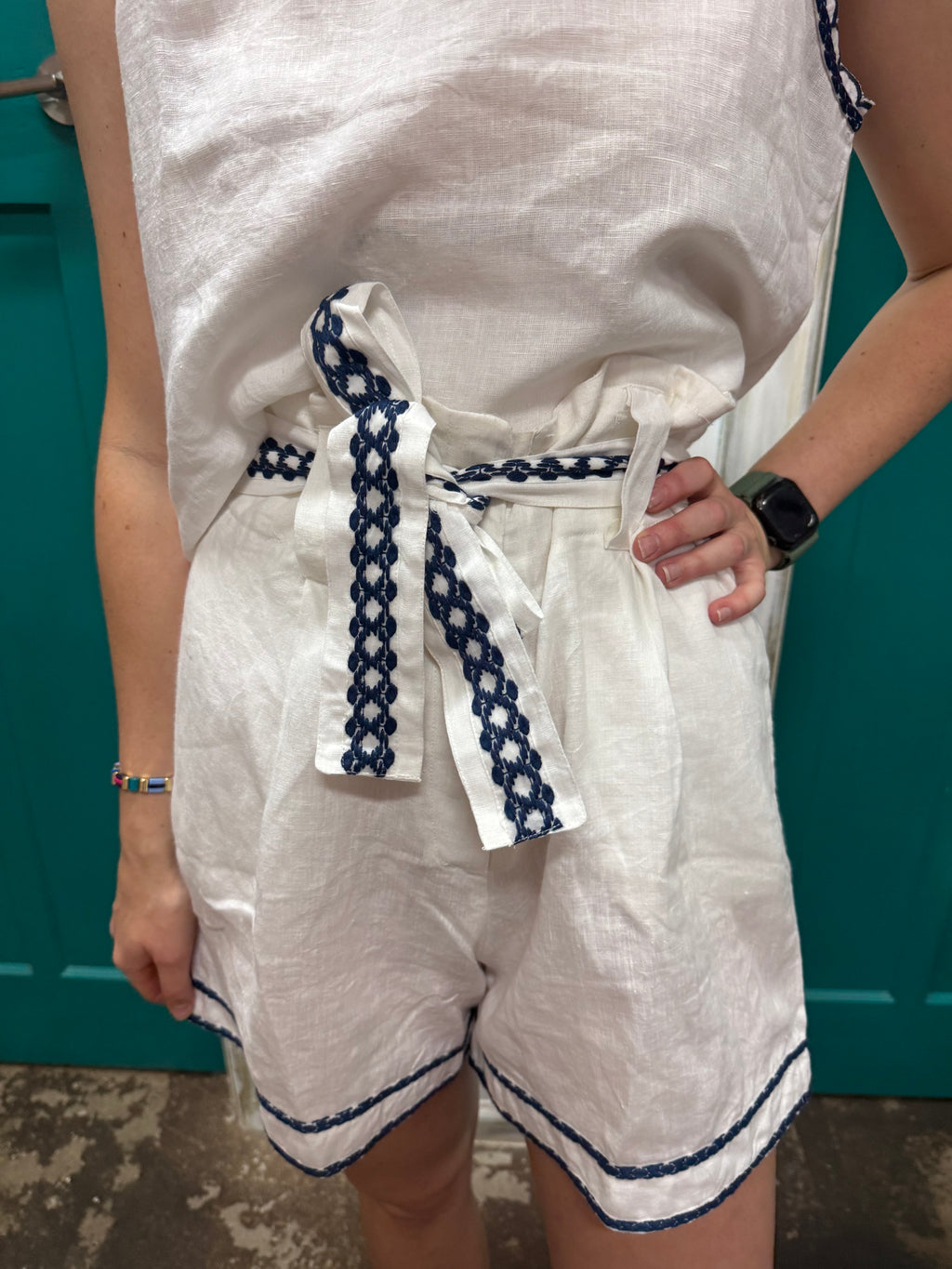 Azure And Indigo Maya Short