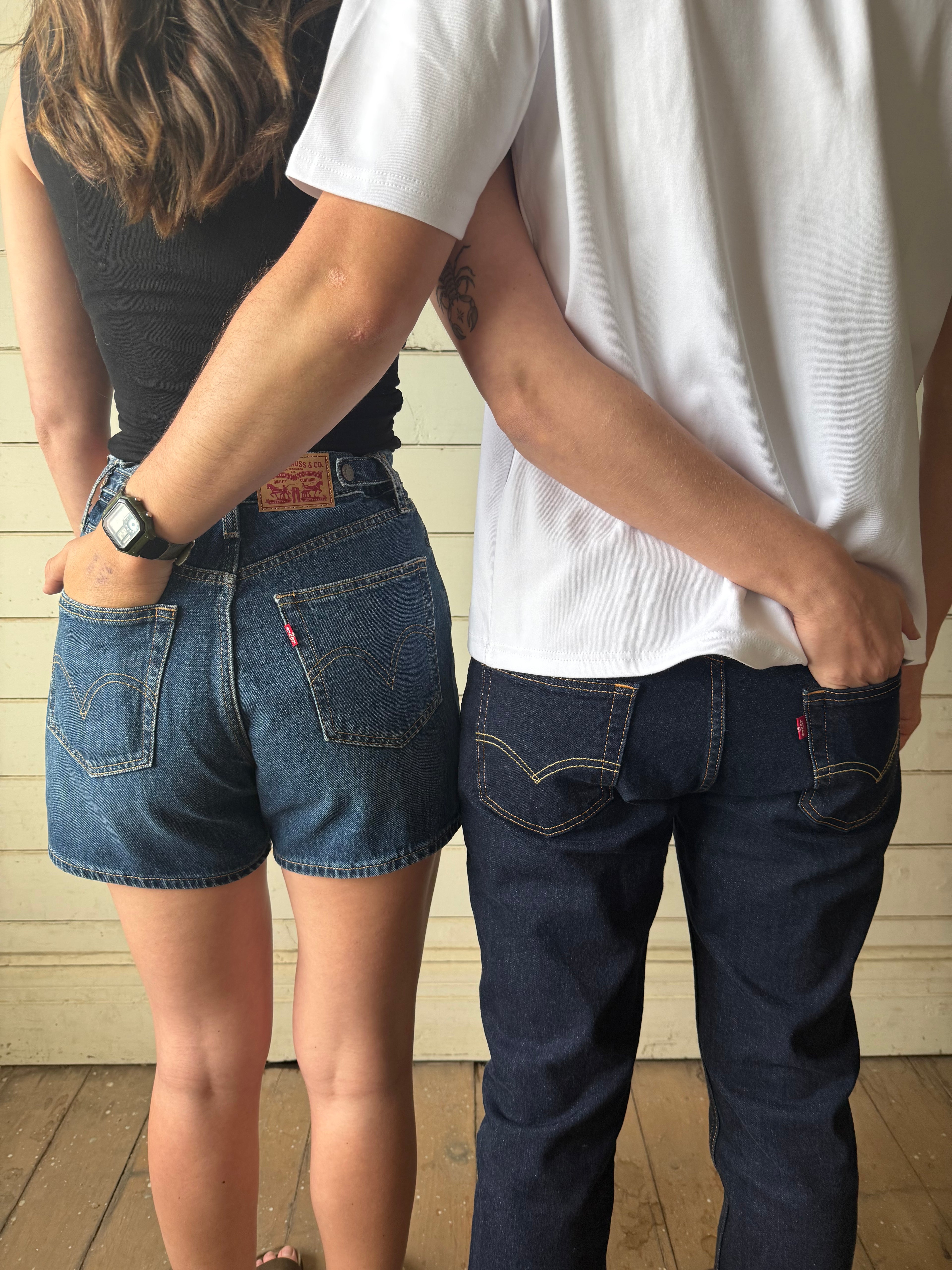 Levis Cinch Mid-Thigh Shorts