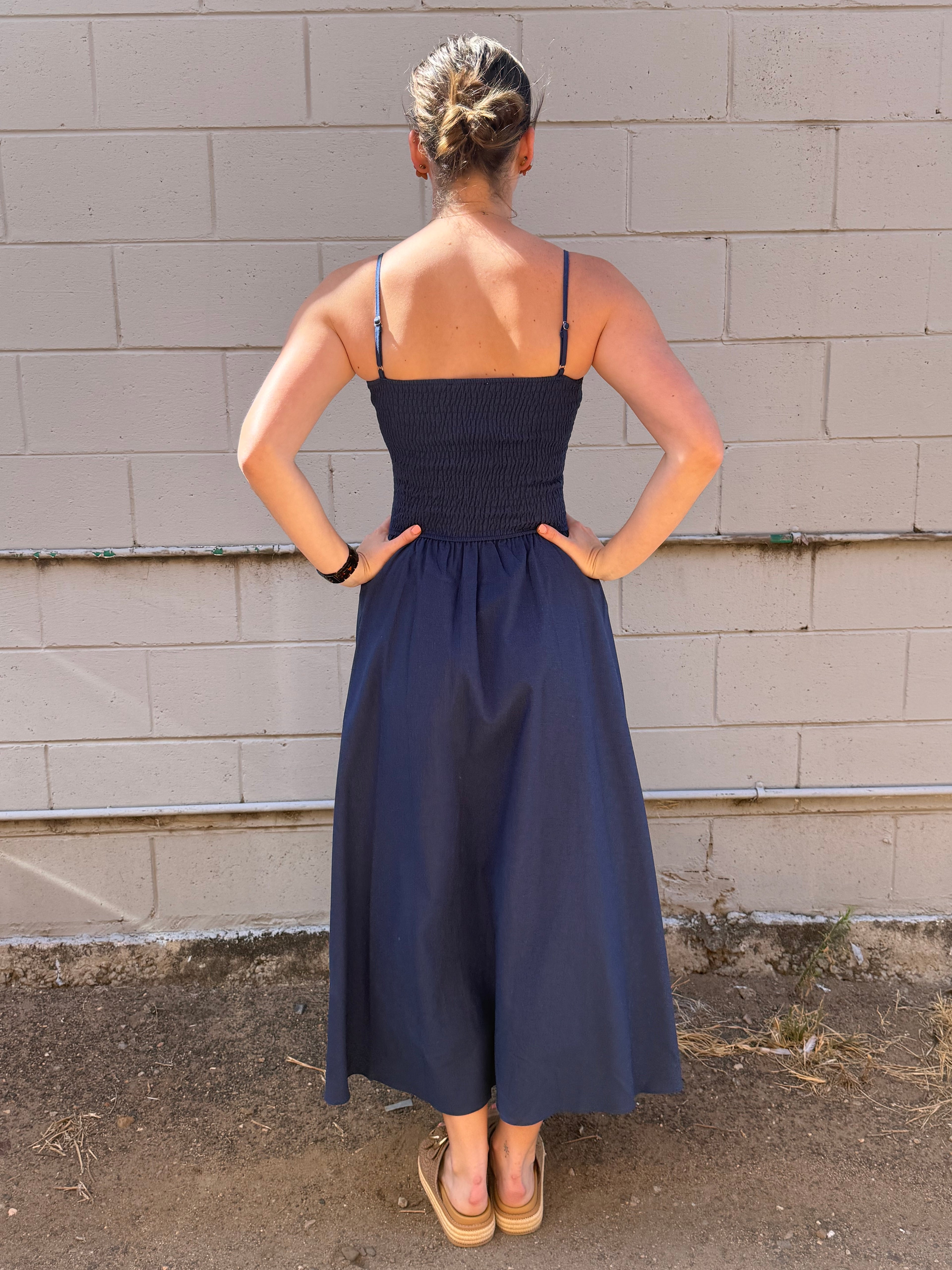 Style State Cotton shirred bodice V waist midi dress