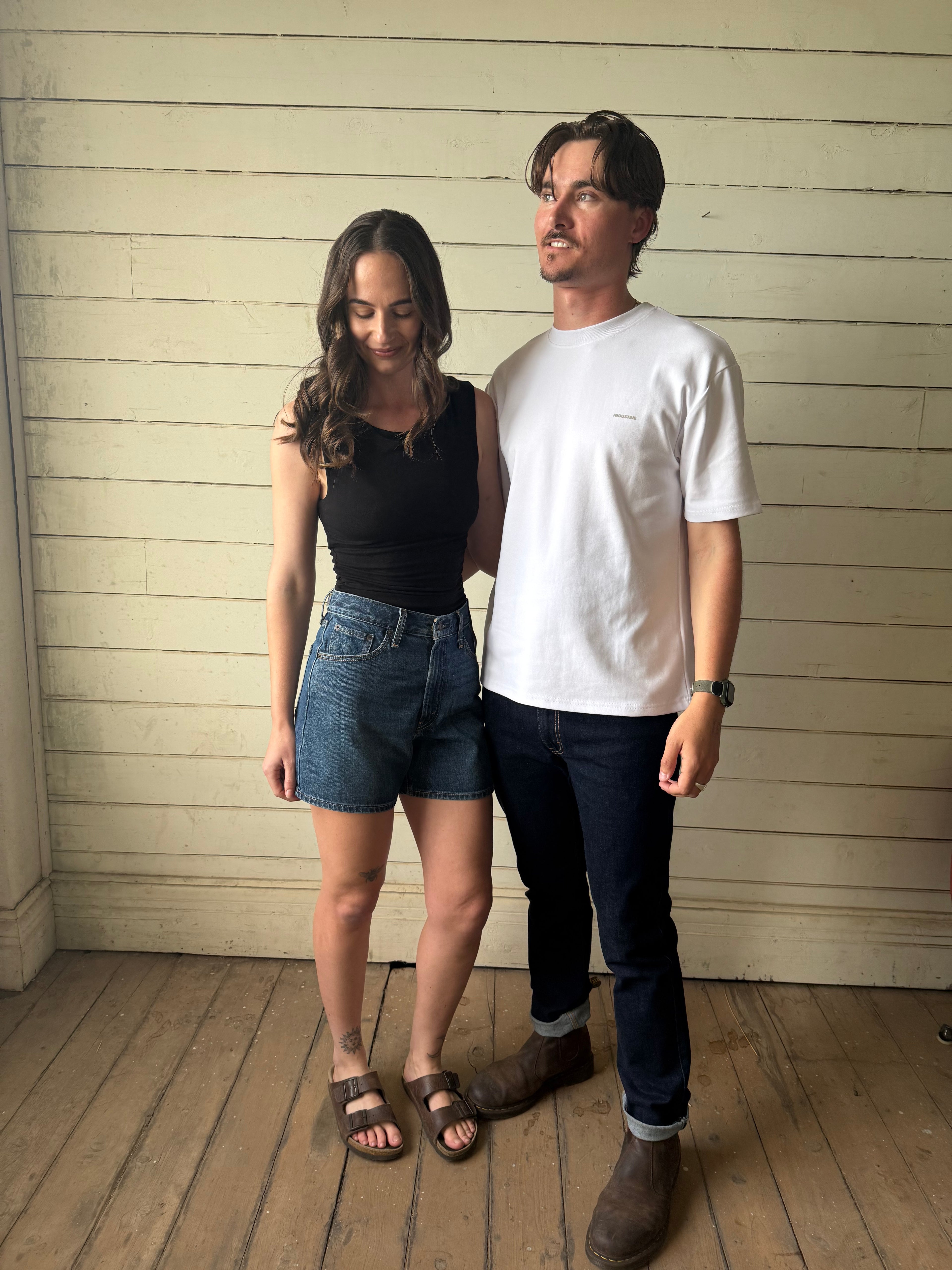 Levis Cinch Mid-Thigh Shorts