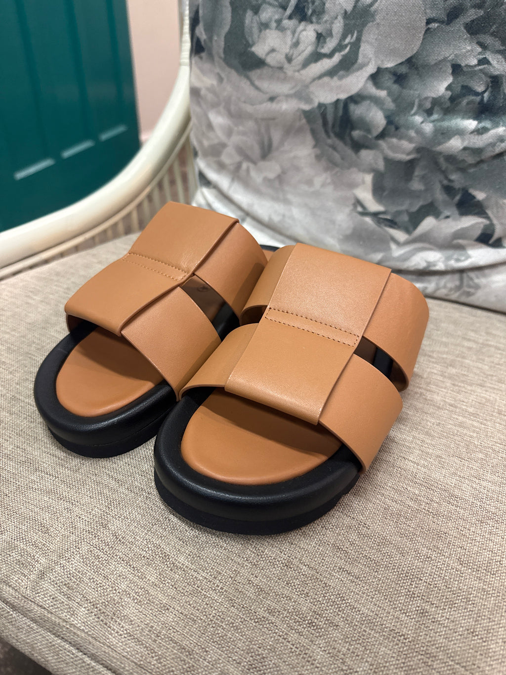 Human Shoes Albury Slide