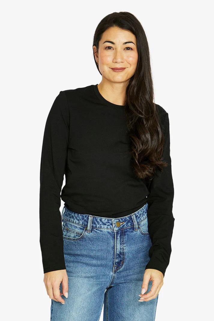 Jump Core Crew L/S Tee
