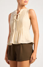 Style State Front Tie Pleated Detail Top